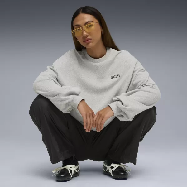  Damske trenirke PUMA X ROSÉ OVERSIZED CREW 63380310 RAVNO SVETLO SIVA HEATHER 