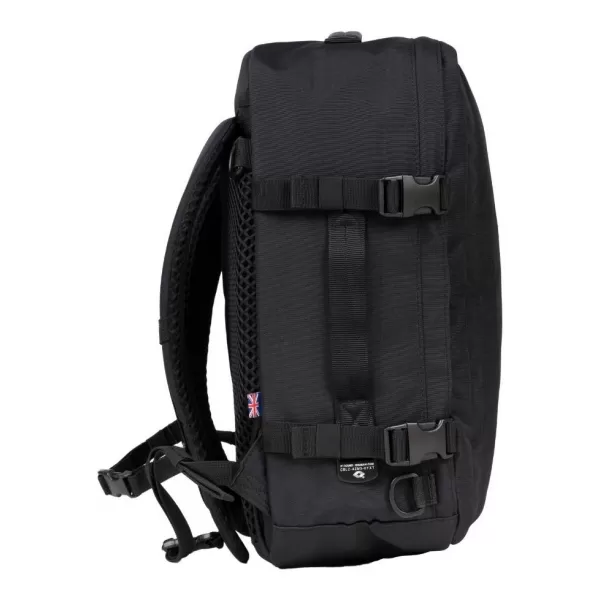  Nahrbtnik CABINZERO CLASSIC PLUS 32L ABSOLUTNO ČRNA 
