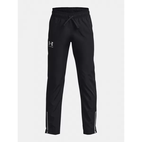  Fantovske hlače UNDER ARMOUR UA SPORTSTYLE WOVEN PANTS 1370184-001 ČRNA 