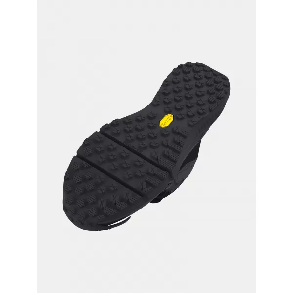  Moški čevlji UNDER ARMOUR UA CHARGED VALSETZ WP ZIP 3027679-001 ČRNA 