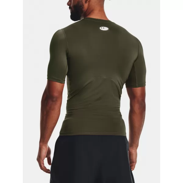  Moška majica s kratkimi rokavi UNDER ARMOUR UA HG ARMOUR COMP SS 1361518-390 ZELENA 
