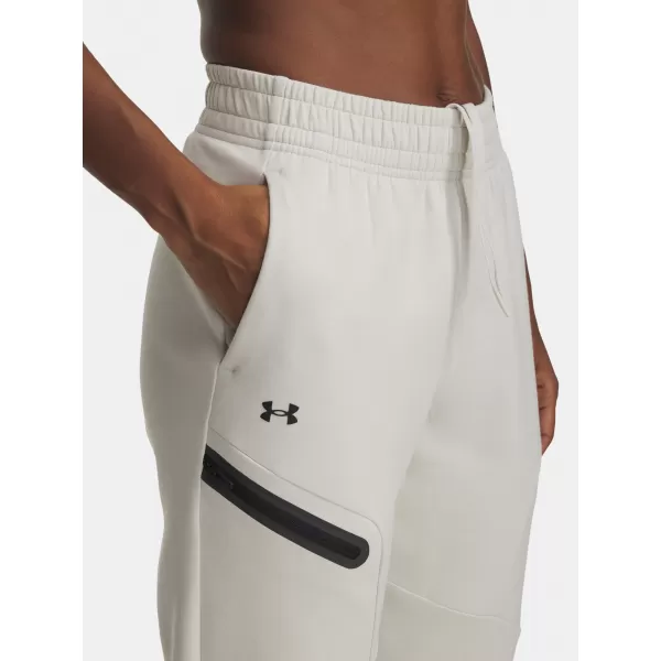  Ženske trenirke UNDER ARMOUR UNSTOPPABLE FLC JOGGER 1379846-110 BELA 