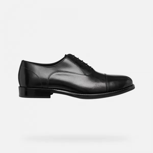 Moški klasični čevlji GEOX BARBERIGO G014411 ČRNA 