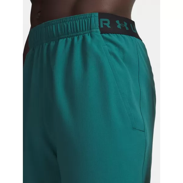  Moške kratke hlače UNDER ARMOUR VANISH WOVEN 6IN SHORTS 1373718-338 ZELENA 