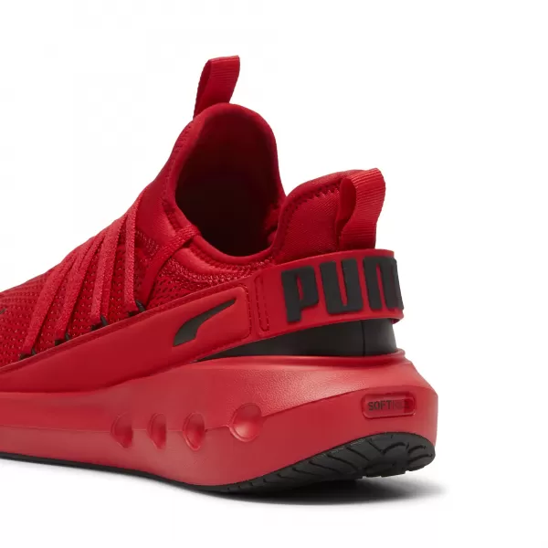  Škornji PUMA SOFTRIDE CARSON FRESH 310155_03 FOR ALL TIME RED/ ZA VSE ČASE RDEČA/PUMA ČRNA 