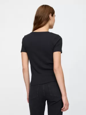 Ženska majica s kratkimi rokavi GAP LOGO MODAL RIBBED ABBREVIATED TEE 637782-00 ČRNA