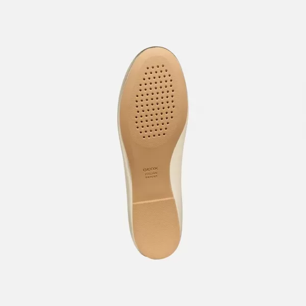  Ženski mokasini GEOX NEW PALMARIA G012922 ZLATI 