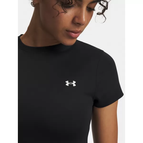 Ženska majica s kratkimi rokavi UNDER ARMOUR MOTION FITTED SS EMEA 6012291-001 ČRNA 