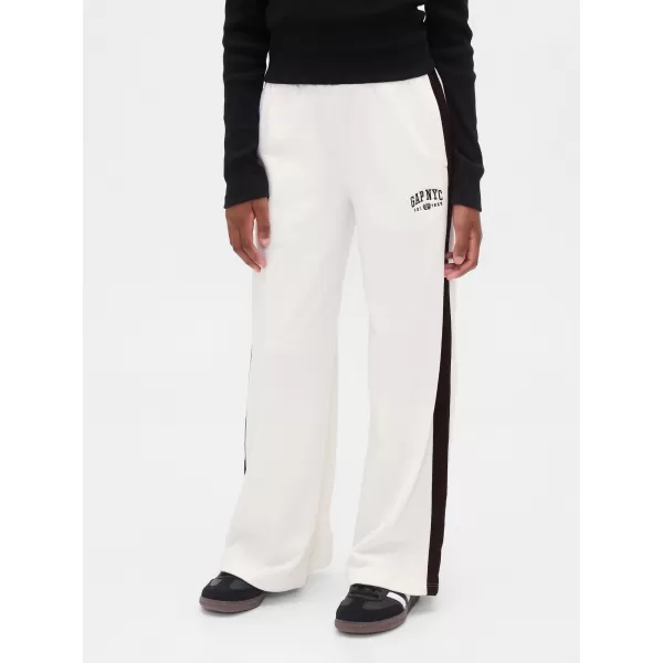  Otroške trenirke GAP LOGO SWEATPANTS 817658-01 NOVO UMAZANO BELO 