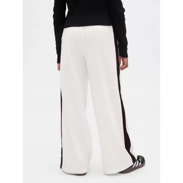  Otroške trenirke GAP LOGO SWEATPANTS 817658-01 NOVO UMAZANO BELO 