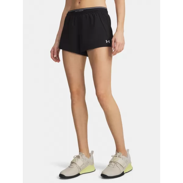  Ženske kratke hlače UNDER ARMOUR VANISH WOVEN 3IN SHORTS 6009965-008 ČRNA 