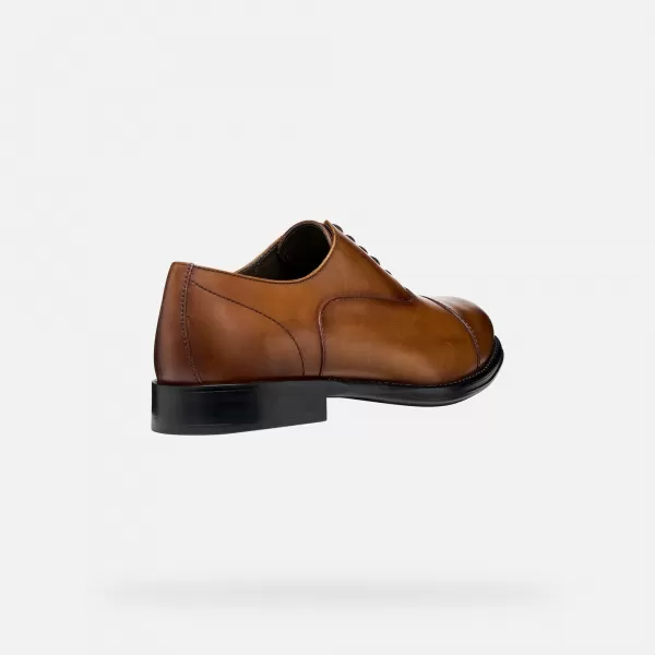  Moški klasični čevlji GEOX BARBERIGO G014410 RJAVA 