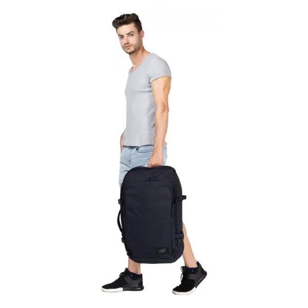  Nahrbtnik CABINZERO Adventure Pro 42L ABSOLUTNO ČRNA 