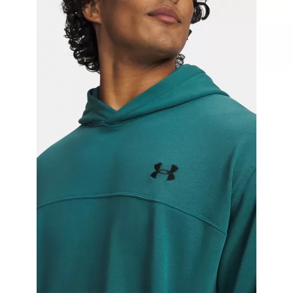  Moški pulover UNDER ARMOUR UA RIVAL LW HOODIE 6012335-338 ČRNA 