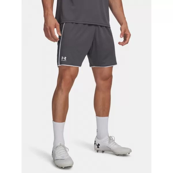  Moške kratke hlače UNDER ARMOUR M CHALLENGER TRAIN SHORT 6009896-025 SIVA 