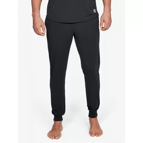  Moške trenirke UNDER ARMOUR RECOVERY SLEEPWEAR JOGGER 1329519-001 ČRNA 
