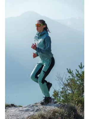 Ženske nepremočljive hlače za več športov NORDBLANC ELISA NBSPL8326 ZELENA