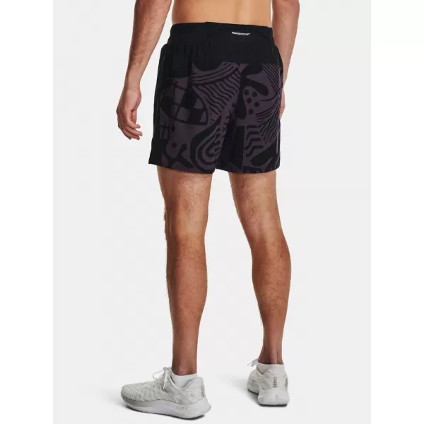  Moške kratke hlače UNDER ARMOUR WE RUN IN PEACE SHORT 1377048-001 ČRNA 