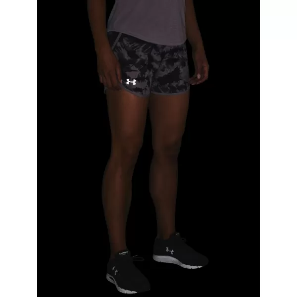  Ženske kratke hlače UNDER ARMOUR W UA FLY BY 2.0 PRINTED SHORT 1350198-591 VIJOLIČNA 
