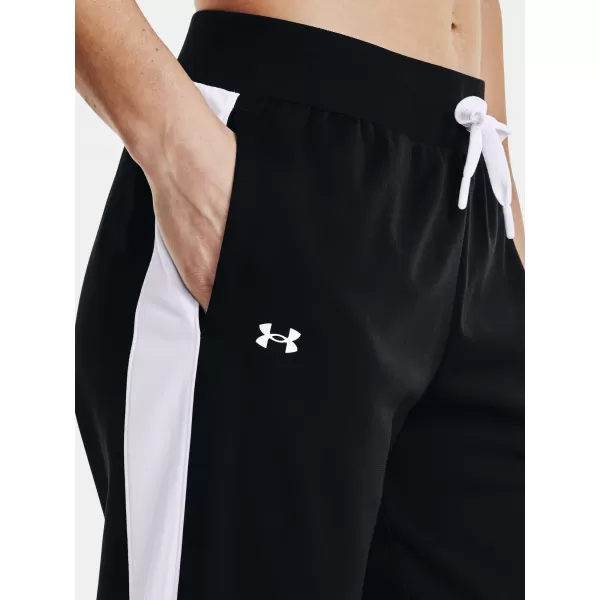  Ženski komplet UNDER ARMOUR TRICOT TRACKSUIT 1365147-001 ČRNA 