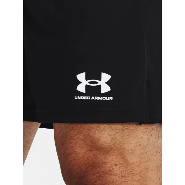  Moške kratke hlače UNDER ARMOUR CHALLENGER CORE SHORT 1372691-001 ČRNA 