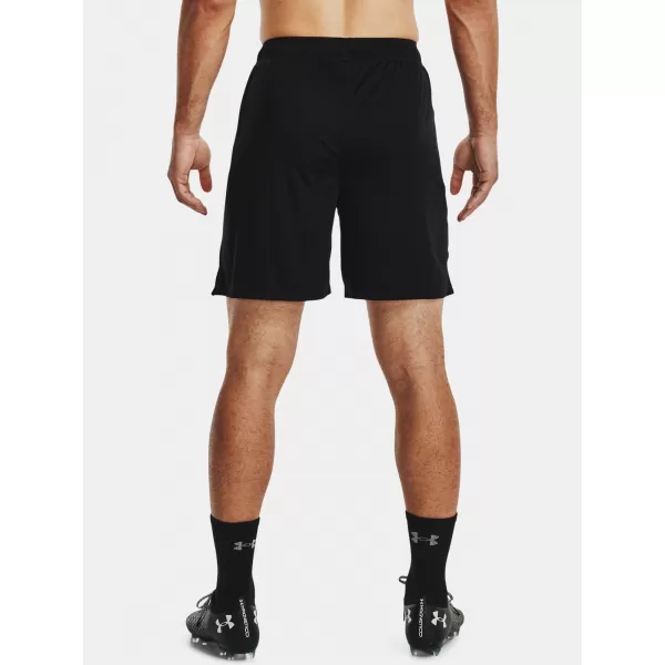  Moške kratke hlače UNDER ARMOUR CHALLENGER CORE SHORT 1372691-001 ČRNA 