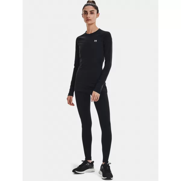  Ženska majica s kratkimi rokavi UNDER ARMOUR AUTHENTICS CREW 1368701-001 ČRNA 