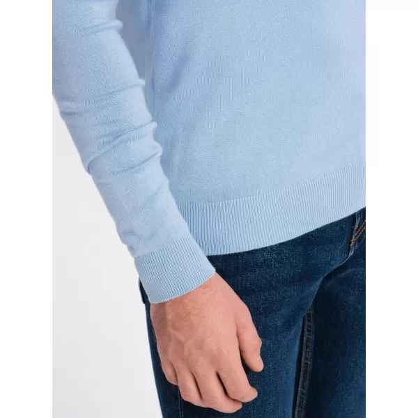  Moški pulover OMBRE OM-SWBS-0107 SVETLO MODRA 