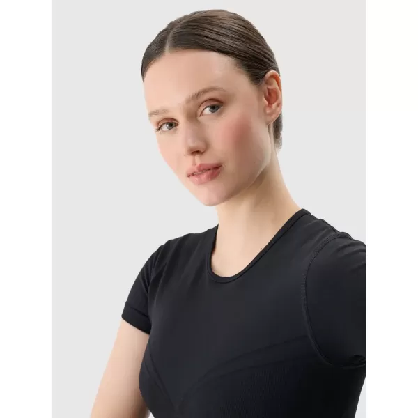  Ženska funkcionalna majica s kratkimi rokavi 4F WSS25TFTSF1270 GLOBOKO ČRNA 