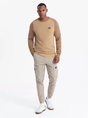 Moški pulover OMBRE OM-SWSW-0121 RJAVA