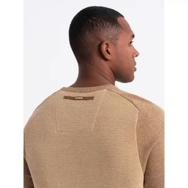  Moški pulover OMBRE OM-SWSW-0121 RJAVA 