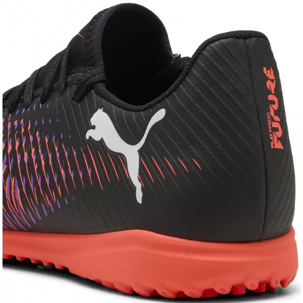  Škornji PUMA FUTURE 8 PLAY TT 108378_01 ČRNO/BELO/ŽAREČE RDEČE 