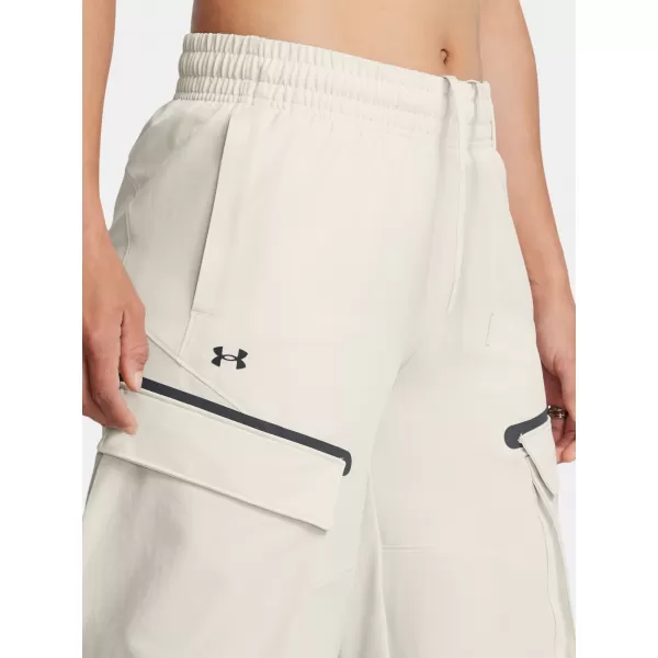  Ženske športne hlače UNDER ARMOUR UNSTOPPABLE CARGO PANT 1386481-110 BELA 