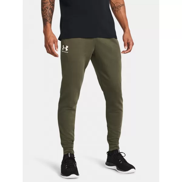  Moške trenirke UNDER ARMOUR RIVAL TERRY JOGGER 1380843-390 ZELENA 
