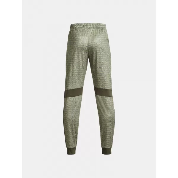  Fantovske športne hlače UNDER ARMOUR PENNANT 2.0 NOVELTY P 1373498-390 ZELENA 
