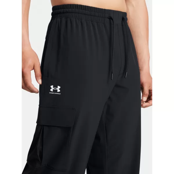 Moške športne hlače UNDER ARMOUR VIBE WOVEN CARGO PANTS 1386558-001 ČRNA 