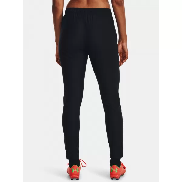  Ženske športne hlače UNDER ARMOUR WS CH. PIQUE PANT 1379599-001 ČRNA 