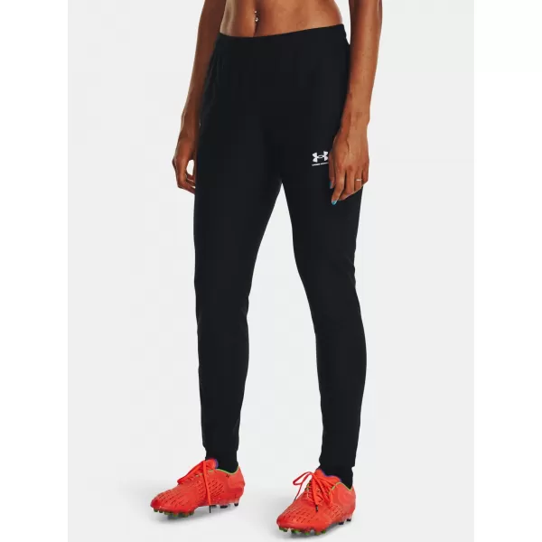  Ženske športne hlače UNDER ARMOUR WS CH. PIQUE PANT 1379599-001 ČRNA 