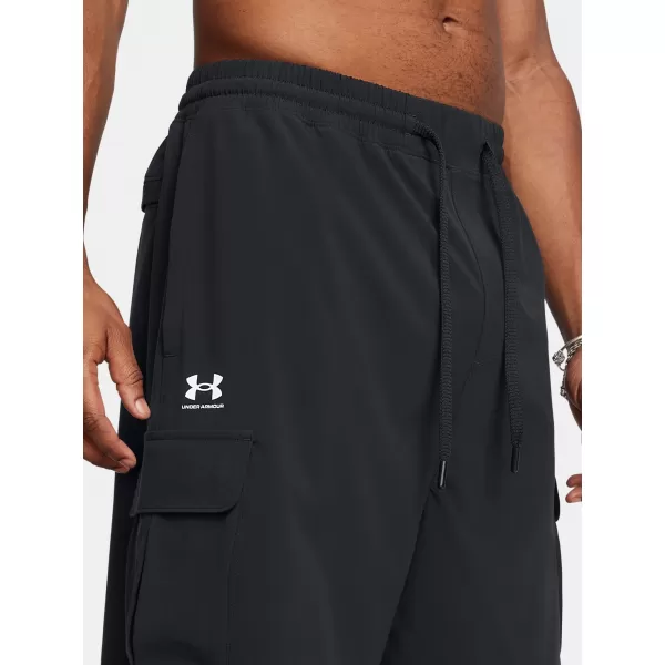  Moške kratke hlače UNDER ARMOUR VIBE WOVEN CARGO SHORT 1386560-001 ČRNA 