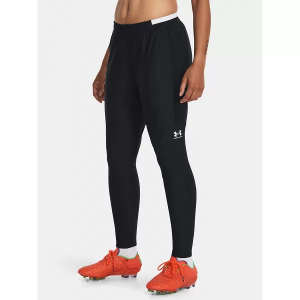  Ženske športne hlače UNDER ARMOUR WS CHALLENGER PRO PANT 1380509-001 ČRNA 