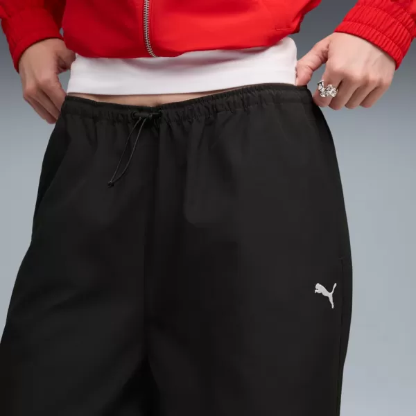  Ženske hlače PUMA WARDROBE ESS PARACHUTE WOVEN PANTS OP 632044-01 ČRN 
