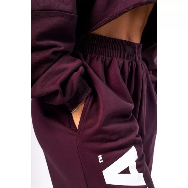  Ohlapne baggy trenirke BOYFRIEND STYLE 432 TEMNO RDEČA Nebbia 