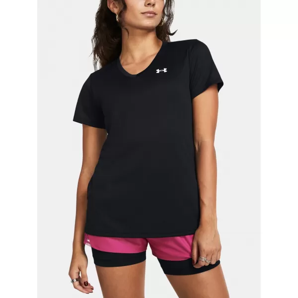  Ženska majica s kratkimi rokavi UNDER ARMOUR TECH SSV- SOLID 1384229-001 ČRNA 
