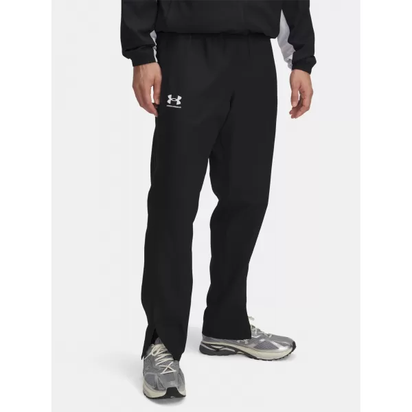  Moške športne hlače UNDER ARMOUR RIVAL WVN WINDBREAKER PN 1390150-001 ČRNA 