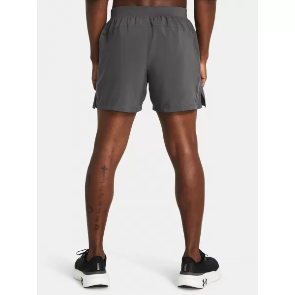 Moške kratke hlače UNDER ARMOUR LAUNCH 5'' SHORTS 1382617-025 SIVA 